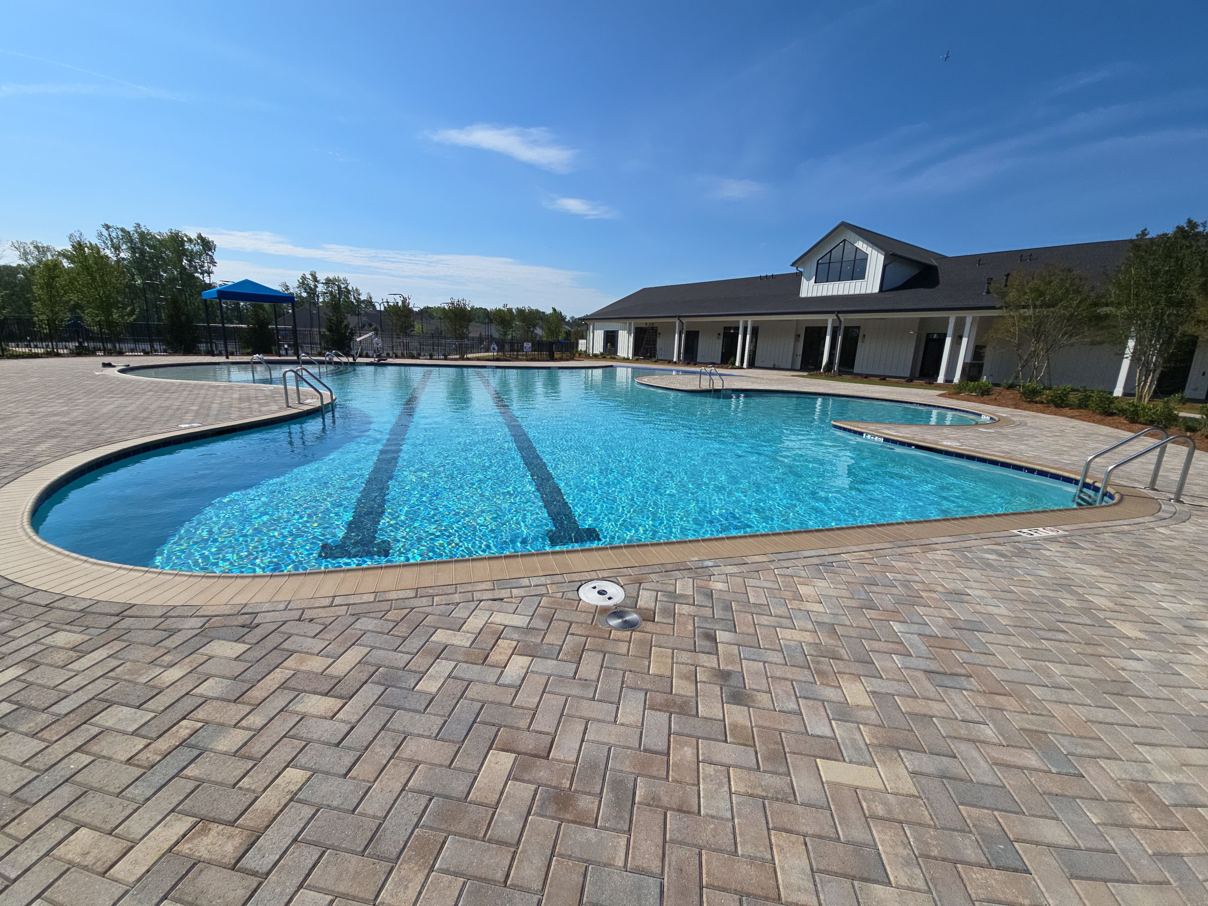 Commercial pool Boscoe's Pool and Spa detail