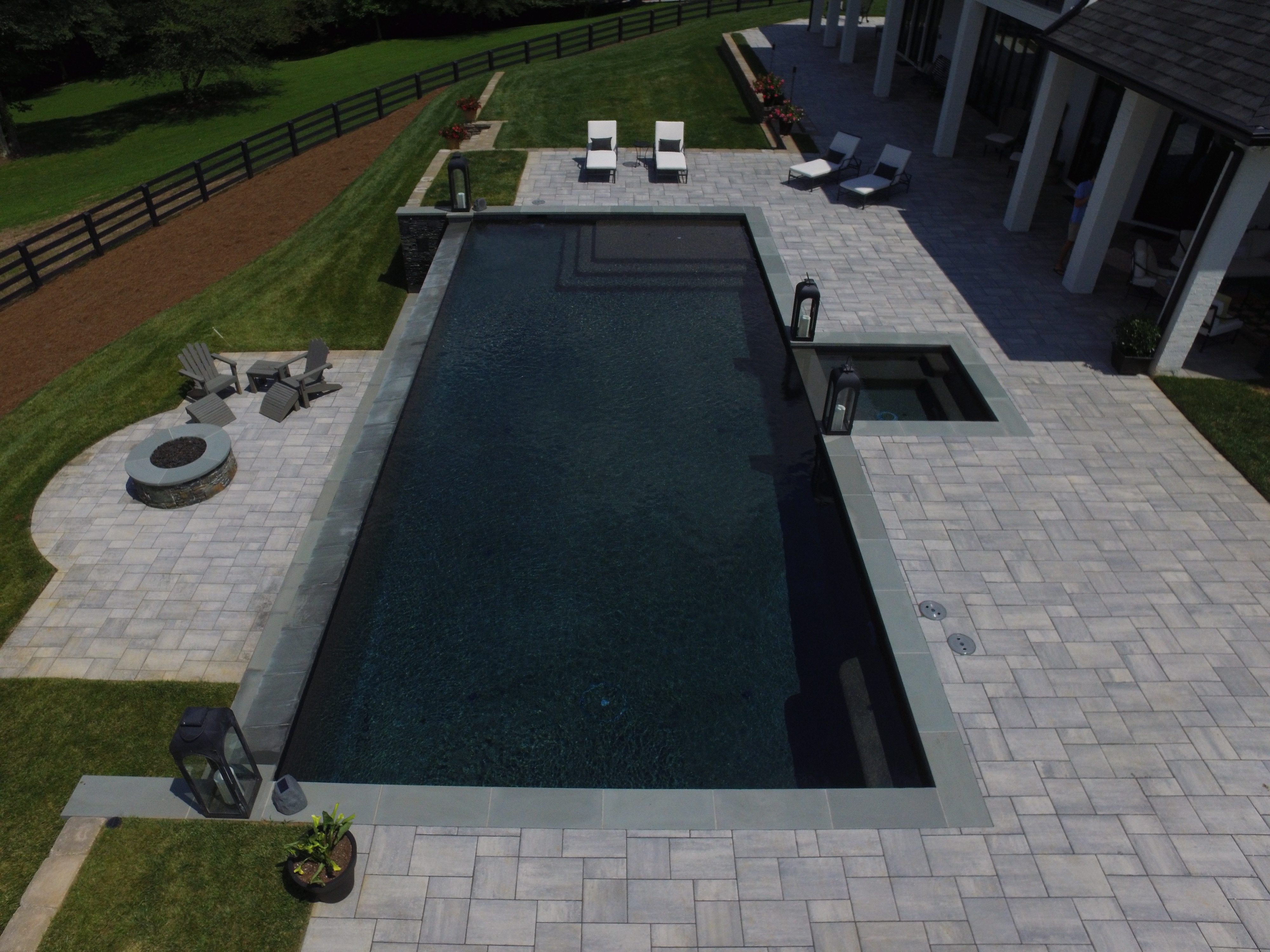 Black Onyx PebbleSheen finish